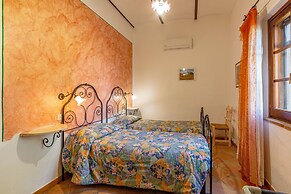 Rosehip apt with shared pool