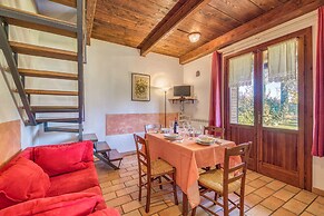 Rosehip apt with shared pool