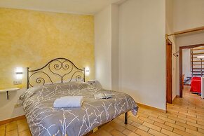 Rosehip apt with shared pool
