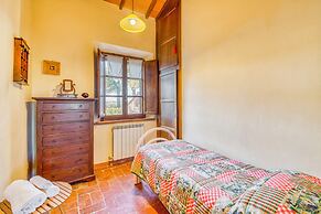 Rosehip apt with shared pool