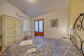 Rosehip apt with shared pool