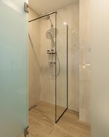 KONTRAKT Boutique Hotel