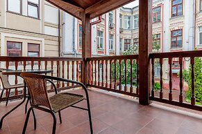 KONTRAKT Boutique Hotel