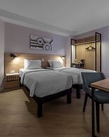 KONTRAKT Boutique Hotel