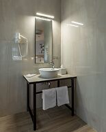 KONTRAKT Boutique Hotel