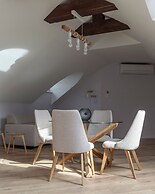 KONTRAKT Boutique Hotel