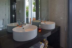 Villa Lovina Beach 2