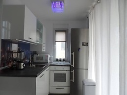 Luxurious 2-bed Appartment in Mandre With Pool