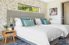 The Cliffside Boutique Getaway