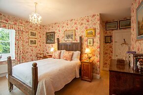 Ingram House Bed & Breakfast