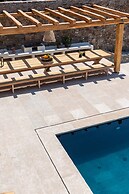 Breathtaking 5 Bedroom Villa With Private Pool