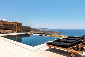 Breathtaking 5 Bedroom Villa With Private Pool