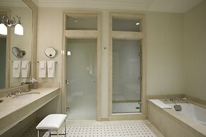 Capital Hotel