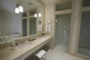 Capital Hotel