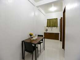OYO 736 Jade Apartelle