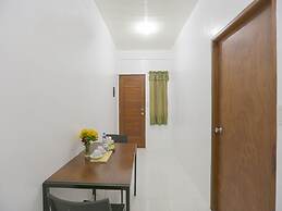 OYO 736 Jade Apartelle