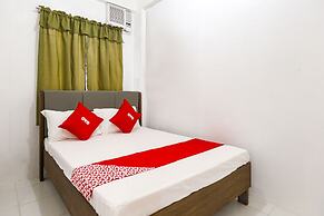 OYO 736 Jade Apartelle