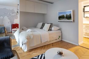 Modern Studio Near British Square