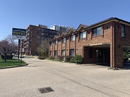 Toronto Lakeshore Hotel