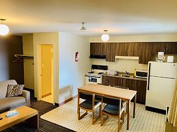 Toronto Lakeshore Hotel