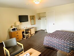 Toronto Lakeshore Hotel
