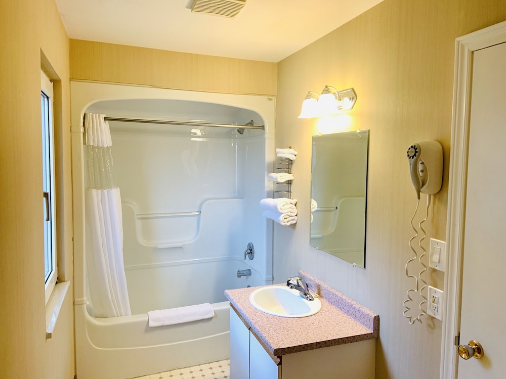 Toronto Lakeshore Hotel