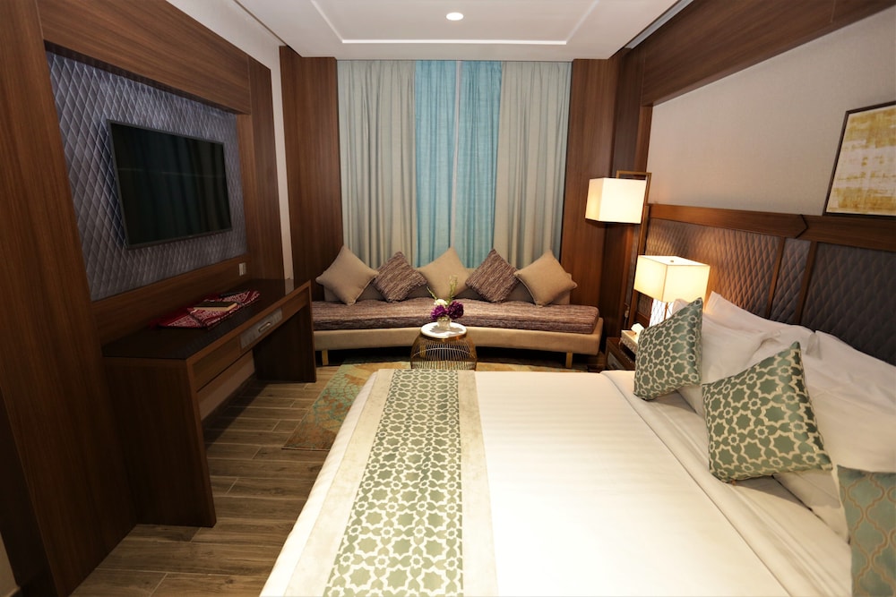 Violet Al Shisha Hotel