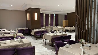 Violet Al Shisha Hotel