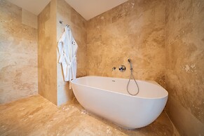 Hotel CUBE Prague