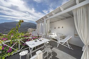 White Cave Private Villa