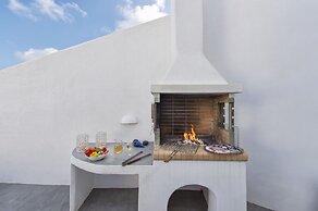 White Cave Private Villa