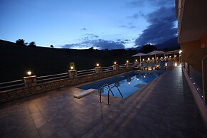 Karos Hotel Llaman