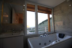 Karos Hotel Llaman
