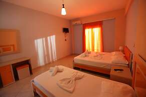 Karos Hotel Llaman