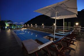 Karos Hotel Llaman