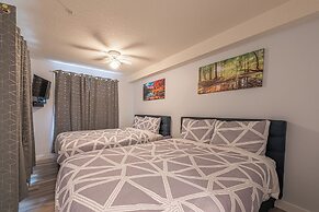 One Bedroom Suite with BBQ & huge Patio