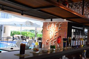 Club Efes Otel