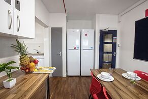 Belmont Apartments and Rooms