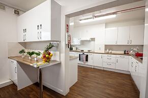Belmont Apartments and Rooms