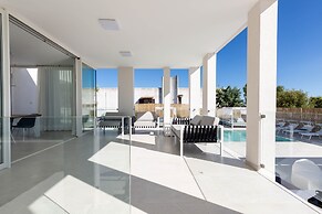 2083 Villa Gea