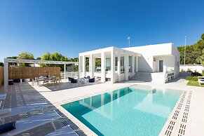 2083 Villa Gea