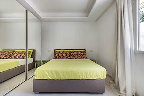 2083 Villa Gea