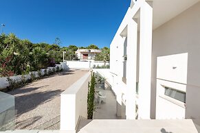 2083 Villa Gea