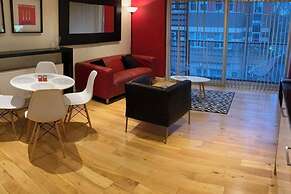 Apartment - Sleeps 4 - Balcony - Parking - Pets Ok