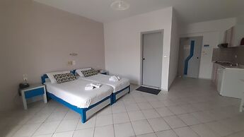 Blue Sky Hotel