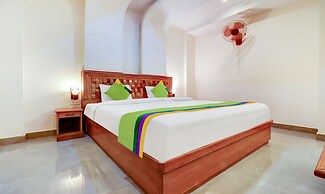 Treebo Calista, Patel Nagar