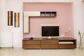 Andronikis House