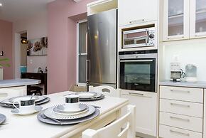 Andronikis House