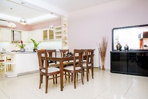 Andronikis House