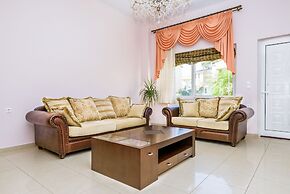 Andronikis House
